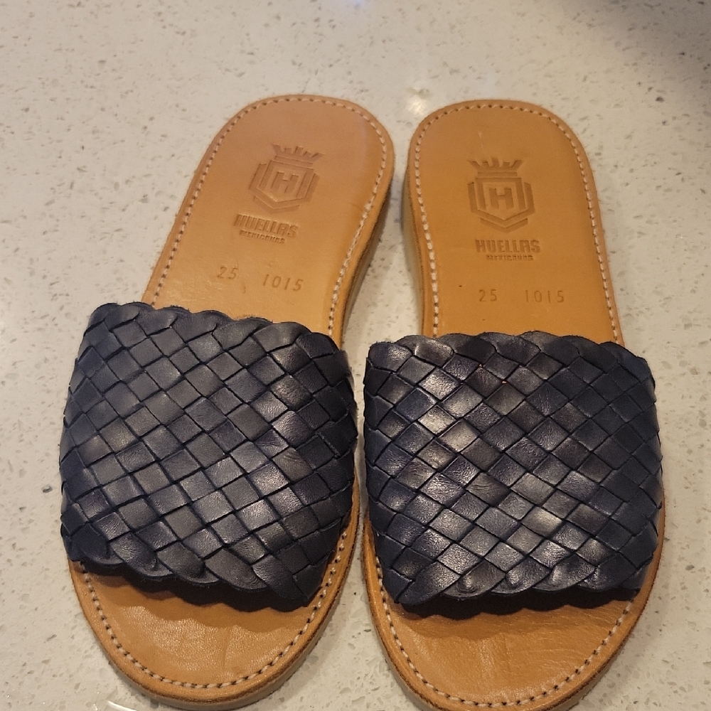 Huellrs Blue Braided Leather Sandals